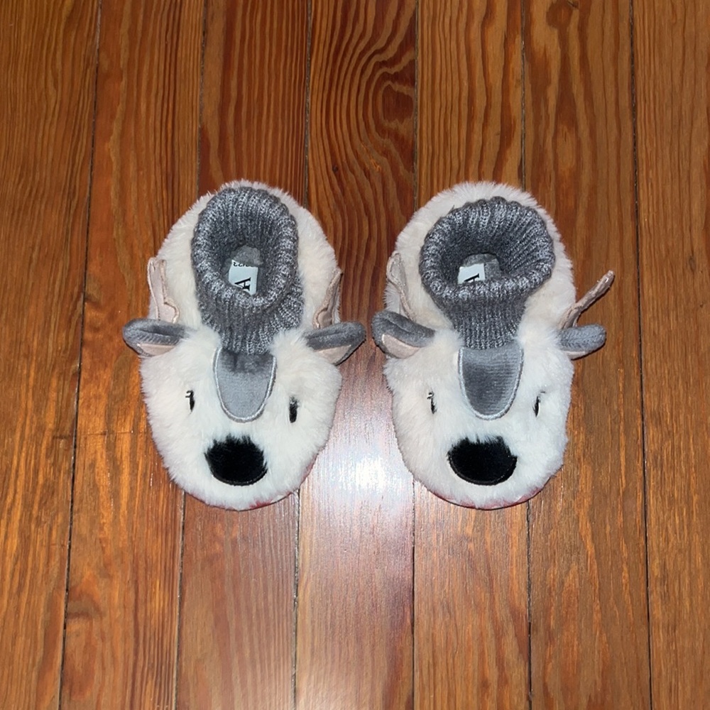 Zara reindeer slippers NWOT - Picture 2 of 8